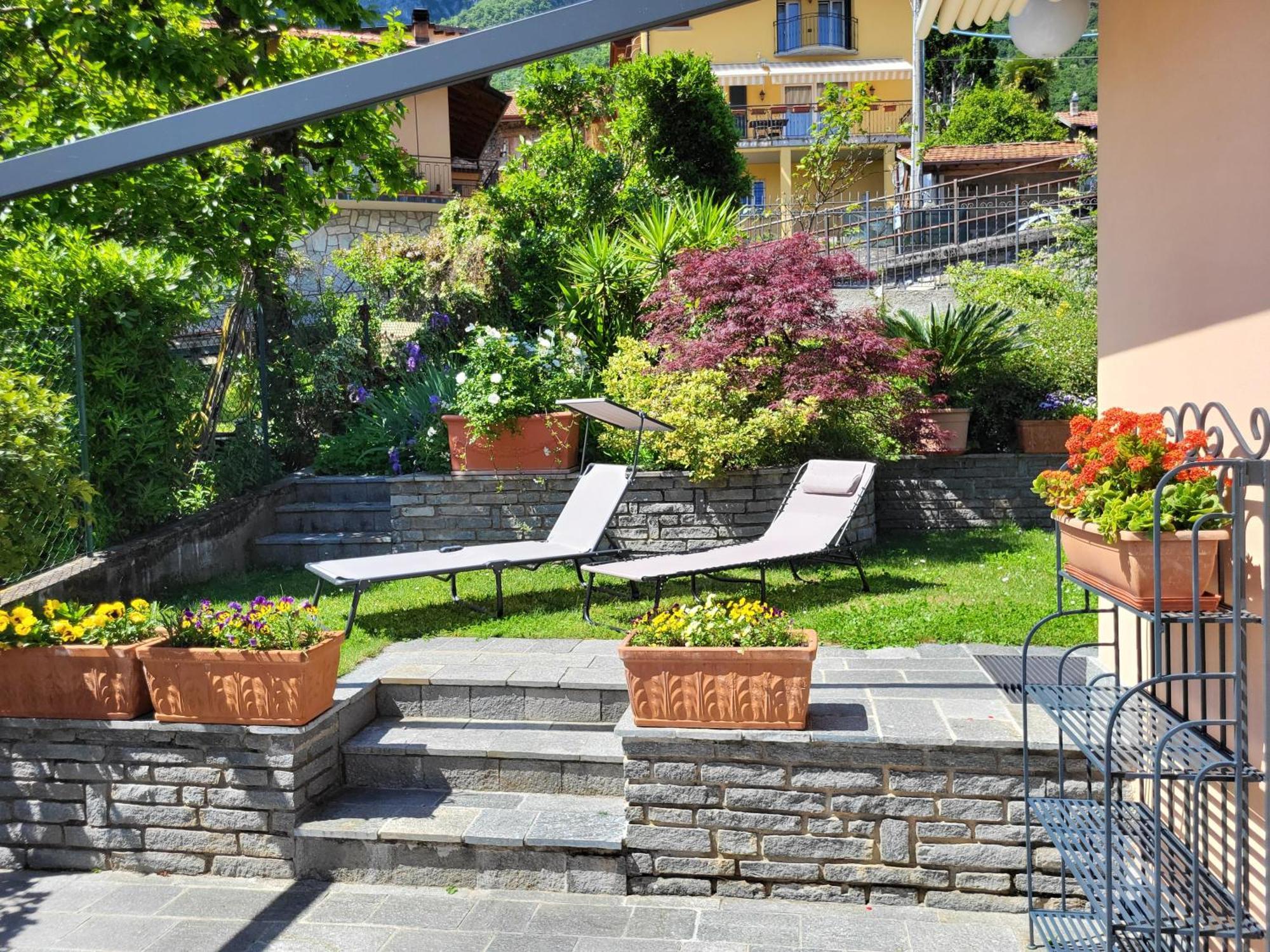 Casa Intignano - Appartamento Con Terrazzo Vista Lago Тремеццо Номер фото