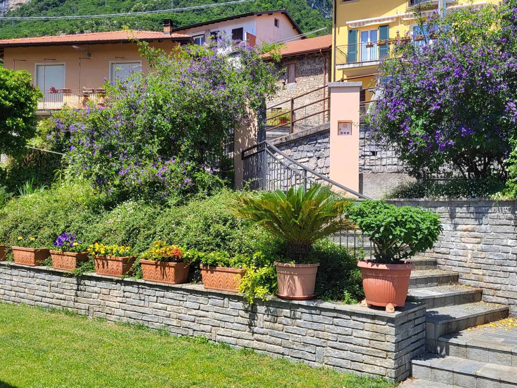 Casa Intignano - Appartamento Con Terrazzo Vista Lago Тремеццо Экстерьер фото